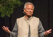 Yunus on stage