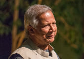 Yunus on stage